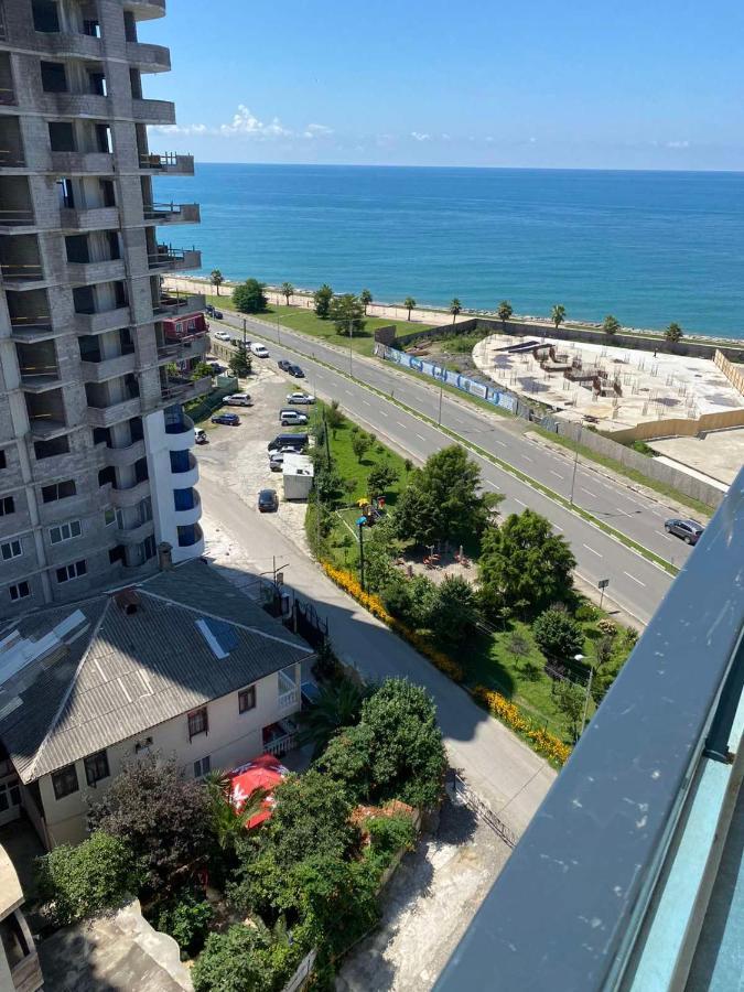 Апартаменты Елена Batoemi Buitenkant foto
